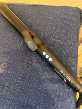 Bio ionic Black Ceramic Curling Wand - Black